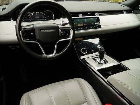 Used 2022 Land Rover Range Rover Evoque SE image 10