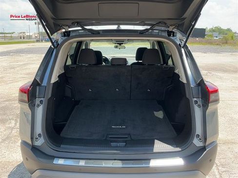 Used 2023 Nissan Rogue S image 19