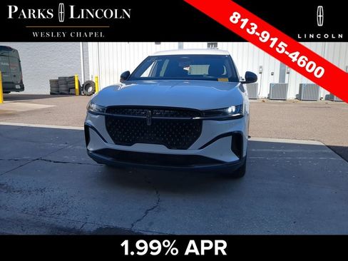 Used 2024 Lincoln Nautilus Premier w/ Jet Appearance Package AWD/4WD image 8