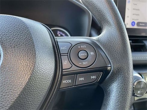 Used 2024 Toyota RAV4 XLE image 24