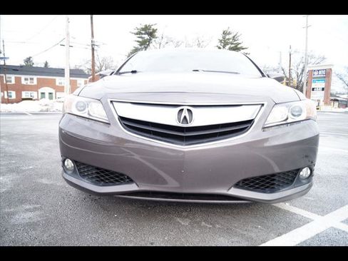 Used 2013 Acura ILX w/ Technology Package image 1