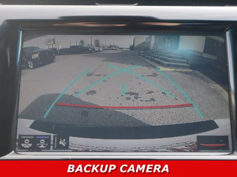 Used 2018 Toyota Camry SE w/ Convenience Package image 19