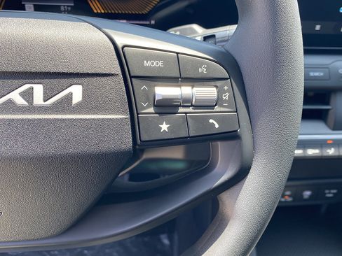 New 2026 Kia K4 FWD image 16