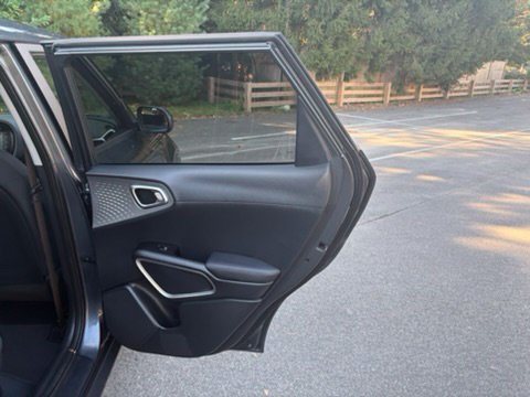 Used 2024 Kia Soul LX FWD image 29