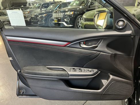 Used 2019 Honda Civic Type R image 22