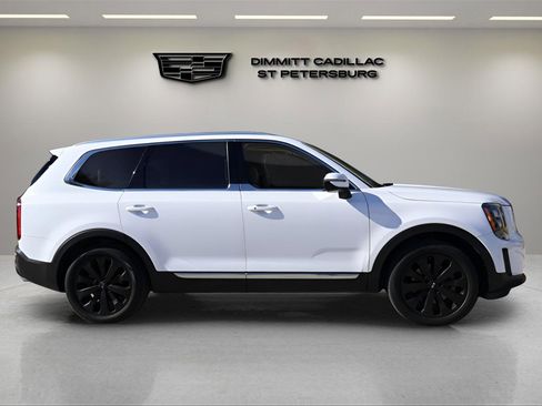 Used 2021 Kia Telluride EX w/ EX Premium Package image 6