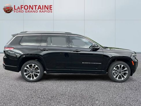 Used 2021 Jeep Grand Cherokee L Overland w/ Luxury Tech Group IV AWD/4WD image 8
