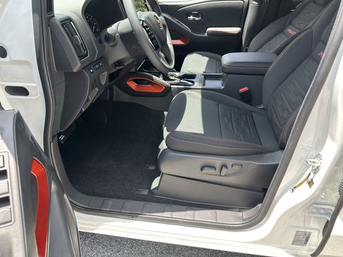 New 2025 Nissan Frontier PRO-4X image 9