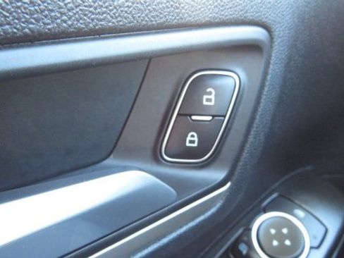 Certified 2021 Ford Escape SE image 24