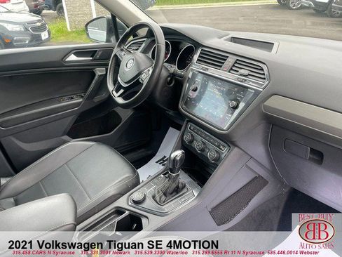 Used 2021 Volkswagen Tiguan SE image 9