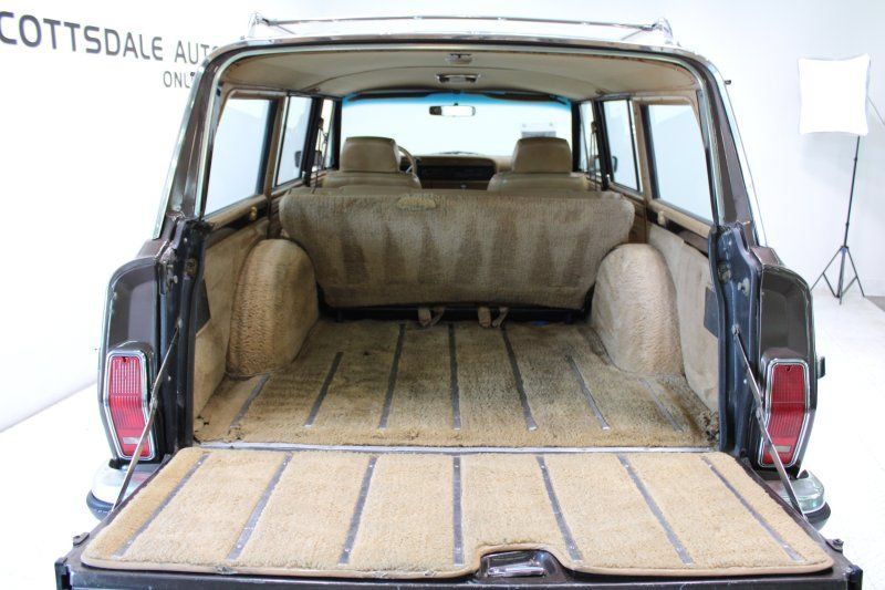 Used 1987 Jeep Grand Wagoneer AWD/4WD image 33