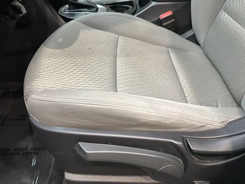 Used 2018 Hyundai Santa Fe Sport AWD/4WD image 11