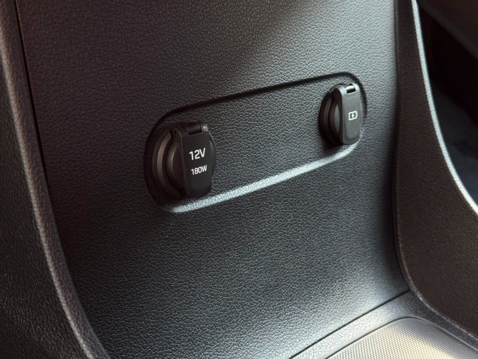 Used 2025 Hyundai Palisade SEL FWD image 30