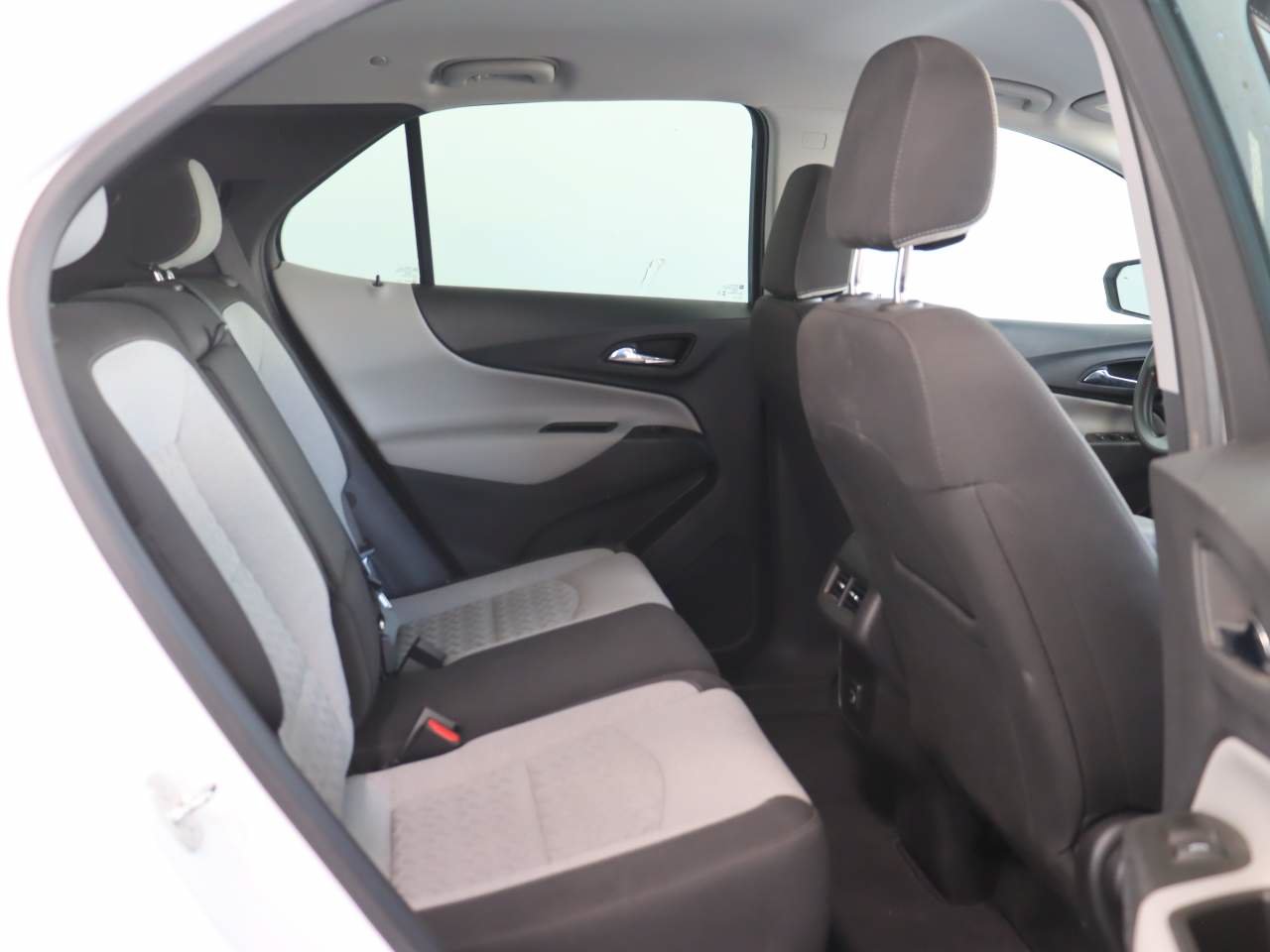 Certified 2024 Chevrolet Equinox LS w/ Driver Confidence II Package FWD image 17