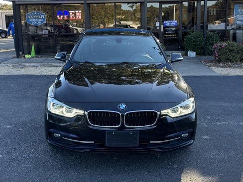Used 2018 BMW 330i xDrive Sedan image 3