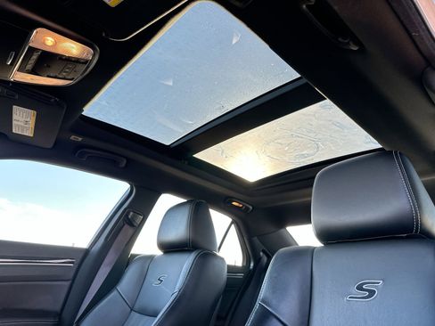 Used 2023 Chrysler 300 S image 22
