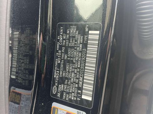 Used 2025 Genesis GV70 3.5T Sport w/ Sport Advanced Package image 19