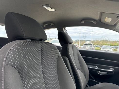 Used 2010 Hyundai Accent Hatchback image 16