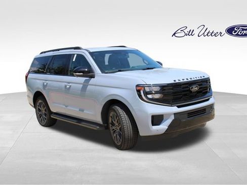 New 2026 Ford Expedition Platinum AWD/4WD image 2