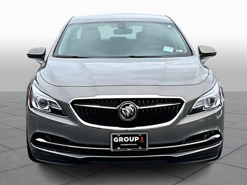 Used 2017 Buick LaCrosse Essence image 3