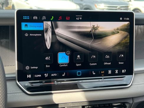 New 2026 Volkswagen Tiguan SE R-Line image 26