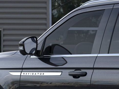 New 2026 Lincoln Navigator L Premier AWD/4WD image 20