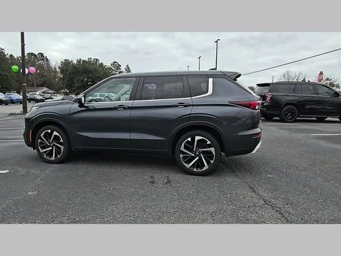 Used 2024 Mitsubishi Outlander SE image 24