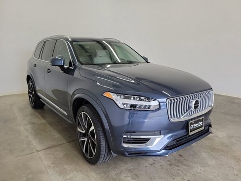 Used 2022 Volvo XC90 T8 Inscription Expression w/ Advanced Package AWD/4WD image 4