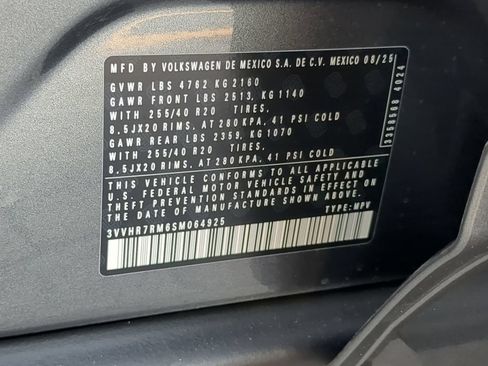 New 2025 Volkswagen Tiguan SE R-Line FWD image 35