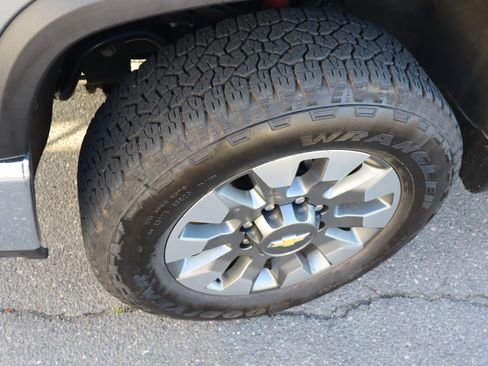 Certified 2025 Chevrolet Silverado 2500 LT w/ All Star Edition image 41