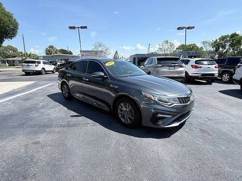 Used 2019 Kia Optima LX FWD image 2