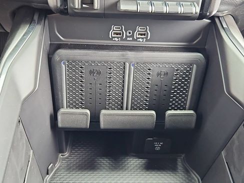 New 2026 RAM 2500 Laramie w/ Night Edition AWD/4WD image 26