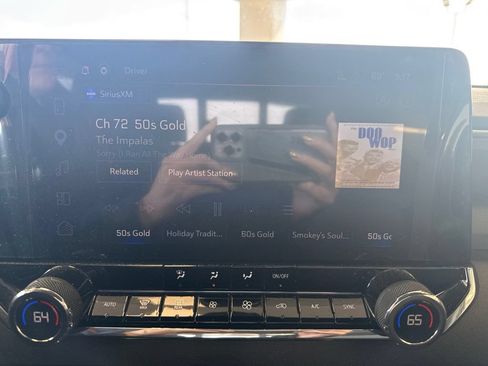 Used 2025 Chevrolet Colorado Trail Boss AWD/4WD image 20