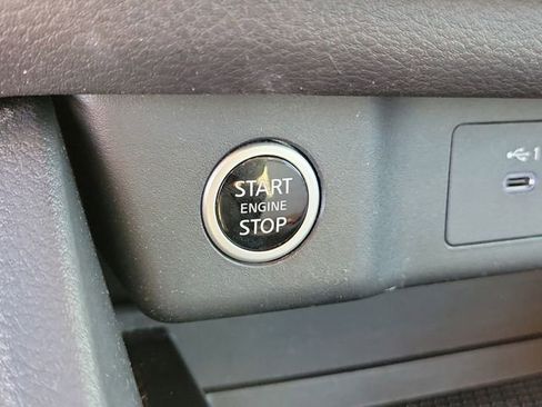 Used 2023 Nissan Rogue SV FWD image 26