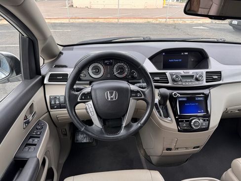 Used 2016 Honda Odyssey EX-L image 16