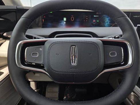 New 2026 Lincoln Nautilus Reserve image 23