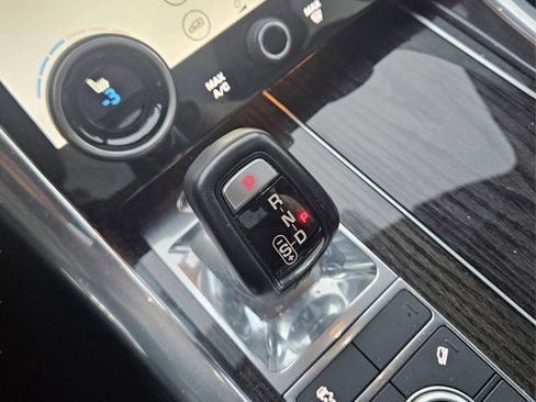 Used 2020 Land Rover Range Rover Sport HSE image 19