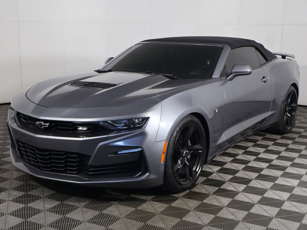 Used 2020 Chevrolet Camaro SS RWD image 9
