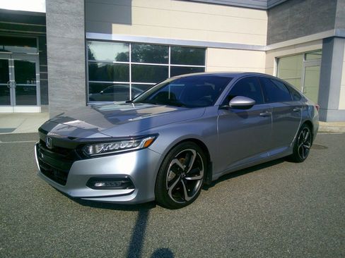 Used 2018 Honda Accord Sport image 16