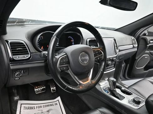 Used 2020 Jeep Grand Cherokee Overland AWD/4WD image 16