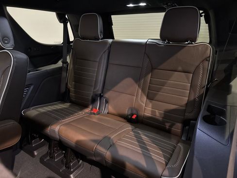 Used 2025 GMC Yukon Denali Ultimate image 35