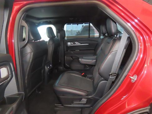 Used 2025 Ford Explorer ST AWD/4WD image 17