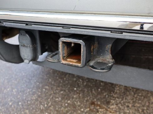 Used 2023 Chevrolet Suburban Premier image 37