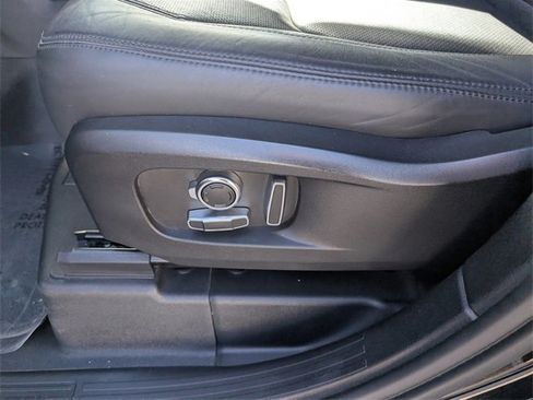 Used 2025 Land Rover Defender 130 S image 14