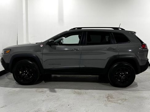 Used 2022 Jeep Cherokee Trailhawk w/ Comfort/Convenience Group image 12
