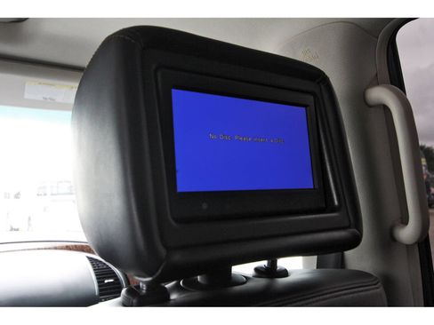 Used 2017 Nissan Armada Platinum RWD image 17