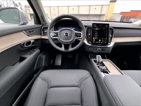 New 2026 Volvo XC90 B6 Plus w/ Protection Package image 15