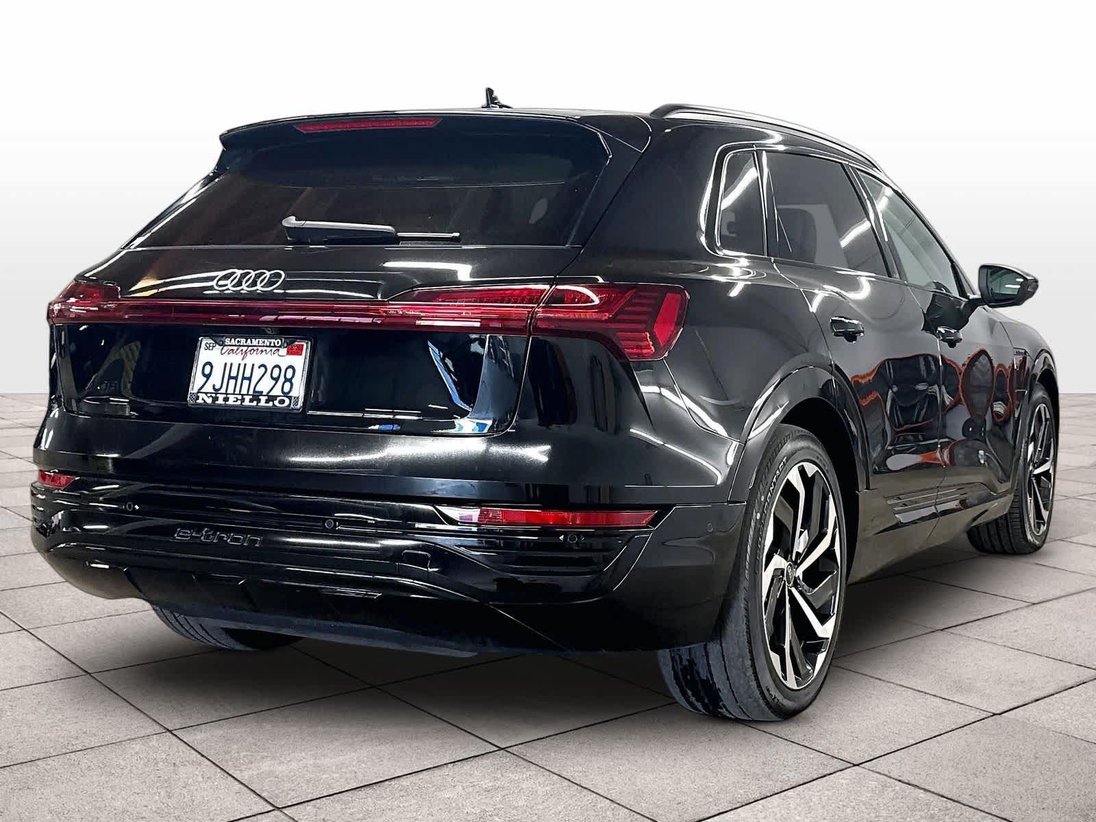 Used 2024 Audi Q8 e-tron Premium Plus w/ Premium Plus Package AWD/4WD image 15