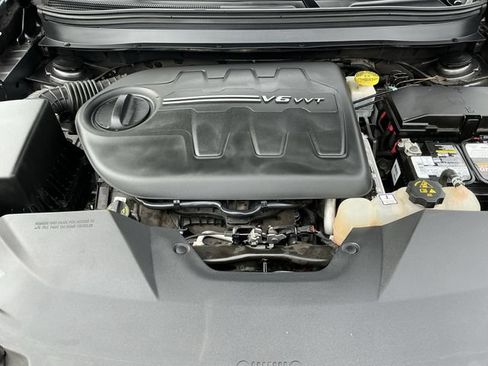Used 2021 Jeep Cherokee Trailhawk AWD/4WD image 24