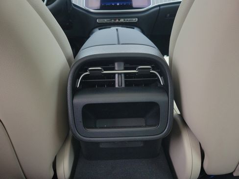 Certified 2025 Mercedes-Benz E 350 Sedan image 8